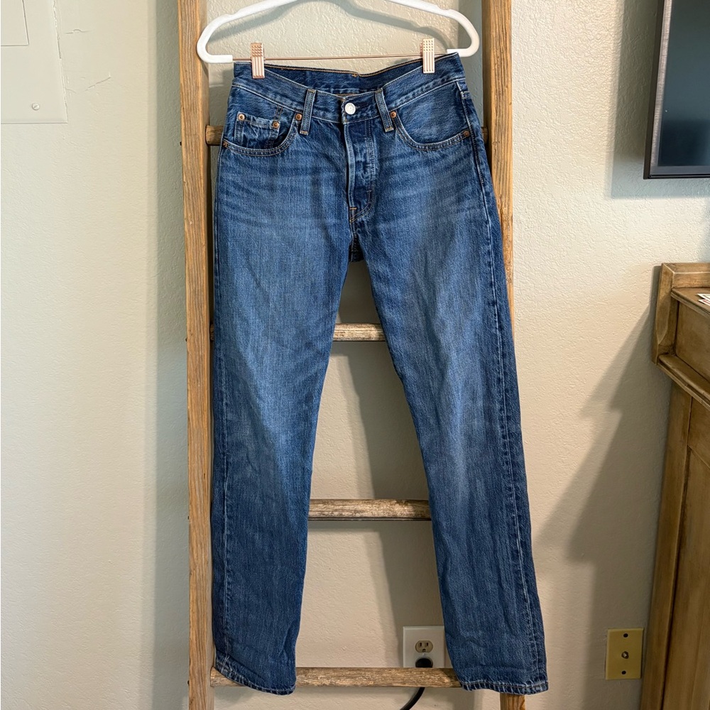 Levi’s 501 Straight Leg Jeans - Picture 2 of 5